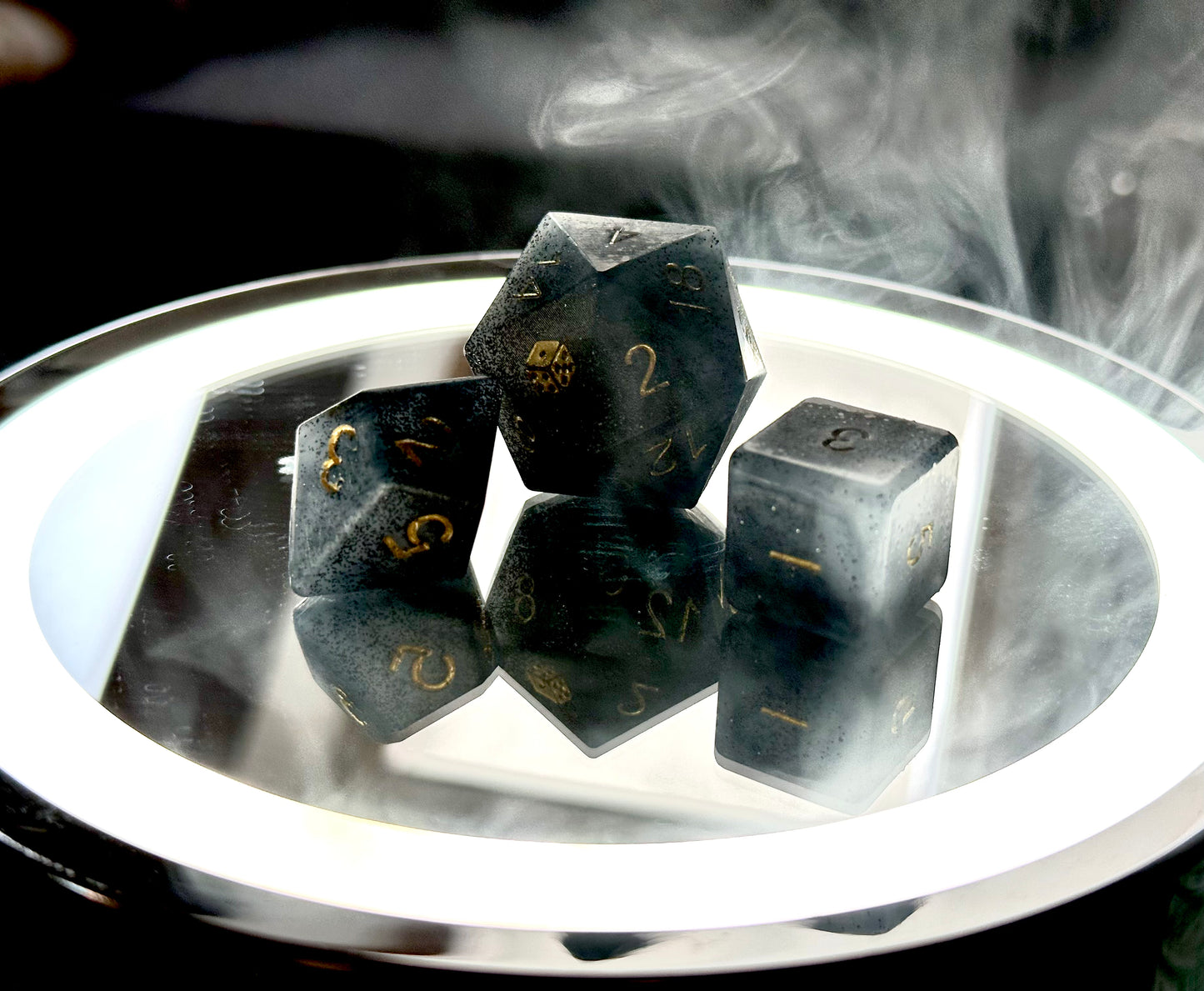 Kostki RPG d20 d8 d6 czarno-białe grafitowe – ręcznie wykonane customowe kości RPG