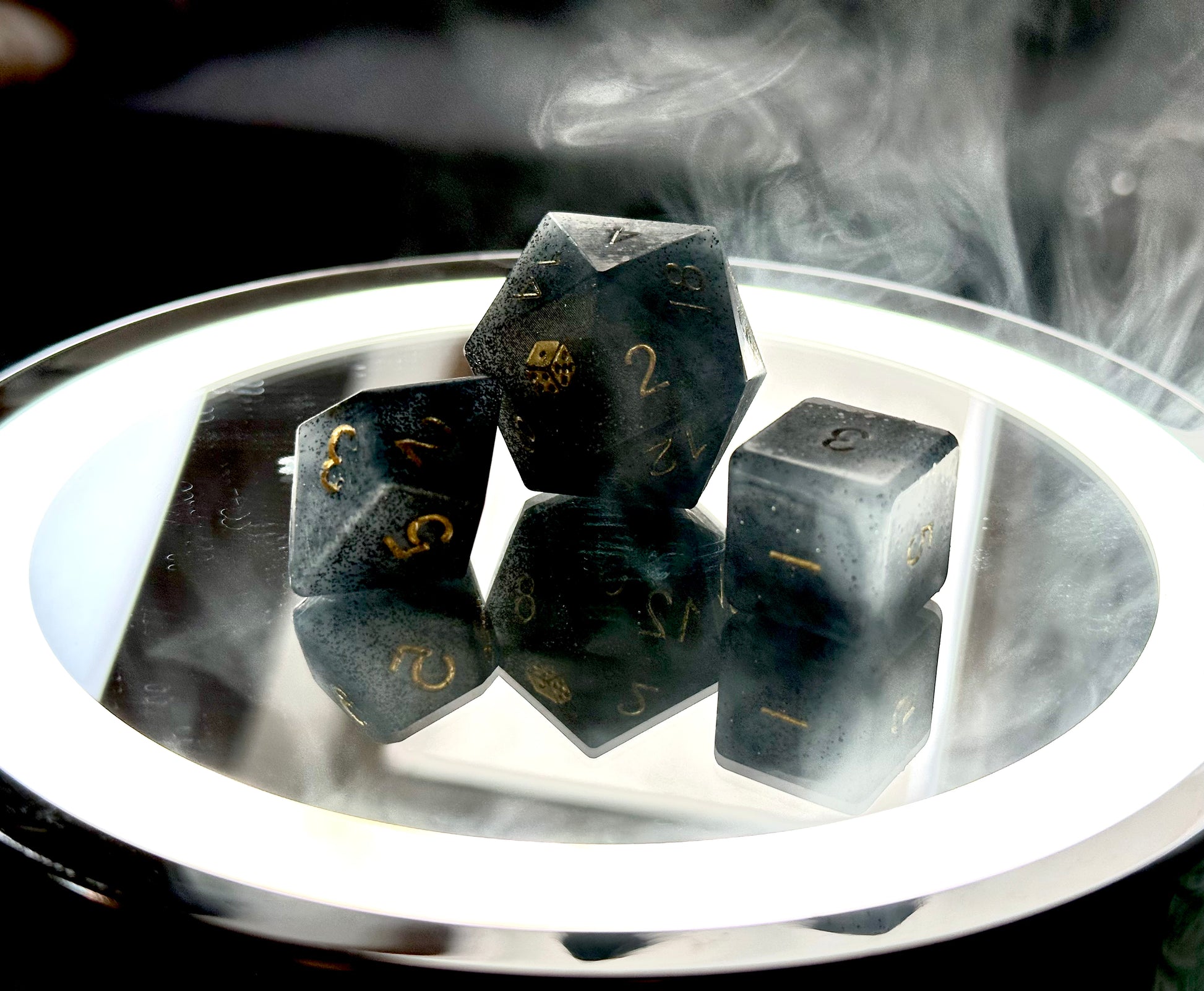 Kostki RPG d20 d8 d6 czarno-białe grafitowe – ręcznie wykonane customowe kości RPG