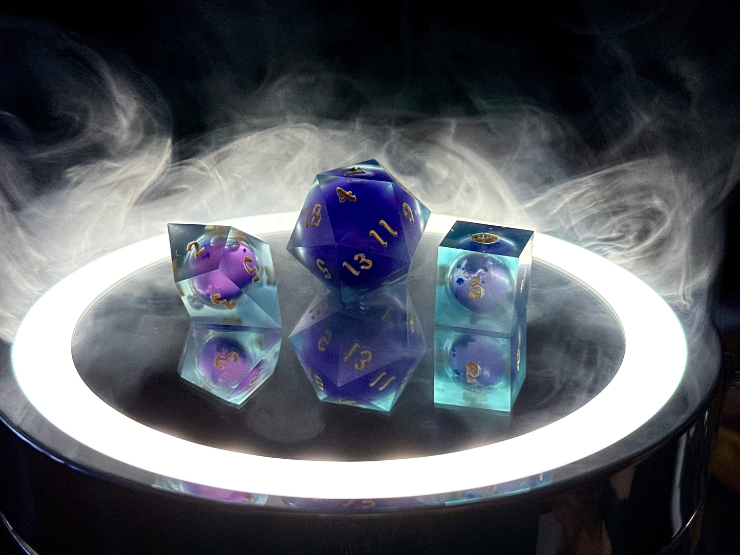 Kostki RPG d20 d8 d6 liquid core niebiesko fioletowe – customowe