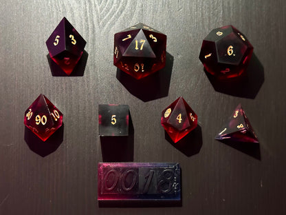 Rubinowe kostki RPG premium na stole