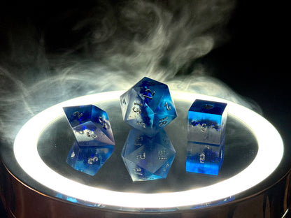 kostki rpg d20 d6 d8 niebieski dym żywica ręcznie robione kostki do dnd